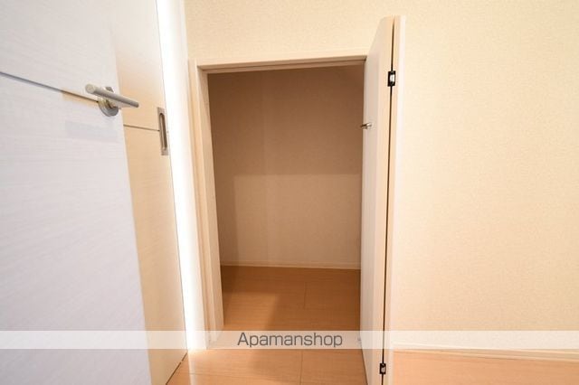 アラックス秋吉 B棟の内装写真