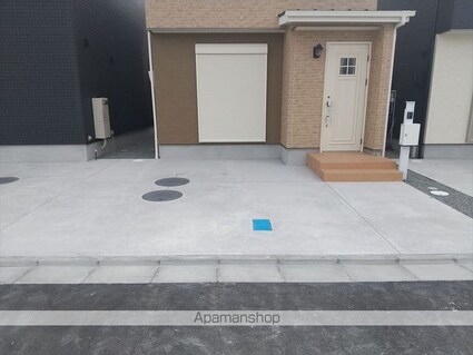 ヤマイチテラス西浜[3LDK/72.66m2]の駐車場3
