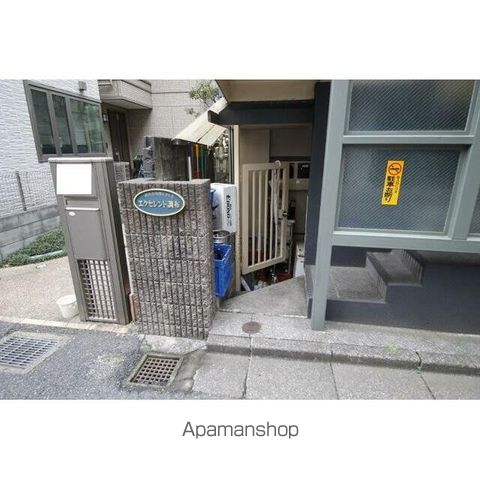 エクセレント調布の玄関写真