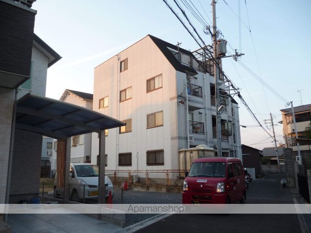 下木田マンションの外観写真