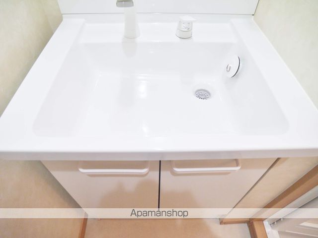 ウイング21中山下IIの内装写真
