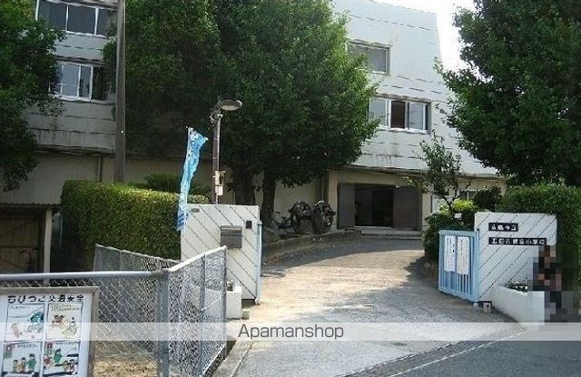 広島市佐伯区 3階建 築7年の周辺写真