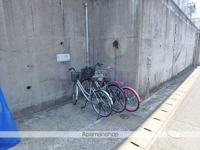 【福岡市東区香住ヶ丘のアパートの写真】