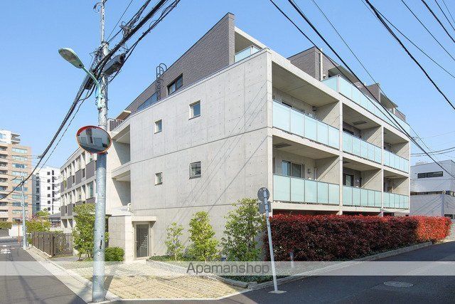 ラ・プレス神宮前の外観写真