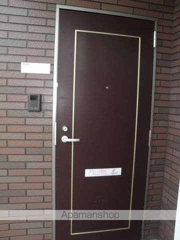 メープルリーフIの玄関写真