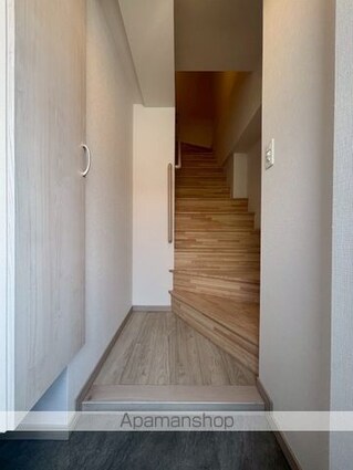 ＨＩＬＬＳ八王子台町[1LDK/48.73m2]の玄関