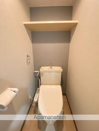 サン・セイント・リヴィア[2LDK/68m2]のトイレ