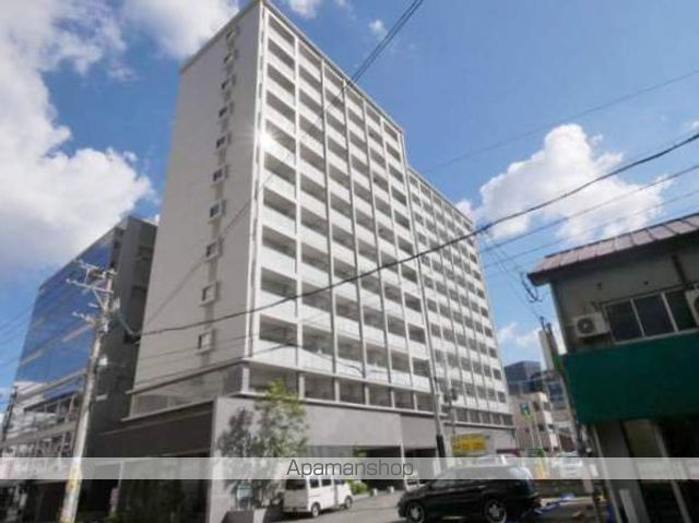 コモテリア渡辺通の玄関写真