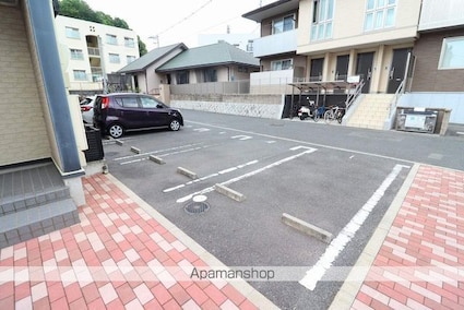 レオパレス恵夢伍番館[1K/22.35m2]の駐車場