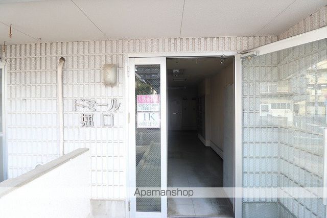 ドミール堀口の玄関写真
