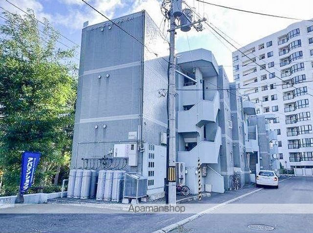 ニュープログレスビルの外観写真