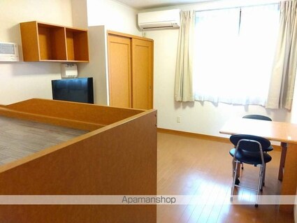 香川県坂出市築港町１丁目[1K/23.61m2]のリビング・居間