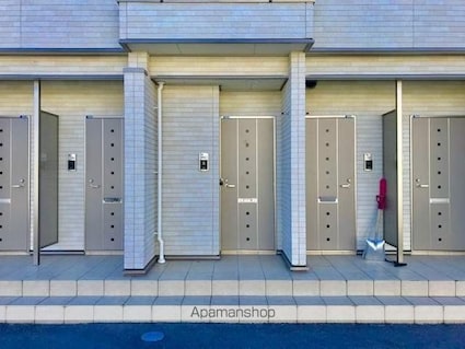 フロール南彦根[1LDK/52.99m2]のエントランス3