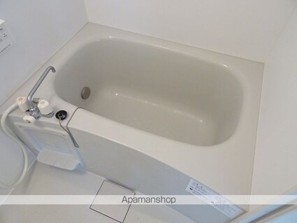 メリディアンなないろの里　弐番館[1R/25.96m2]のバス