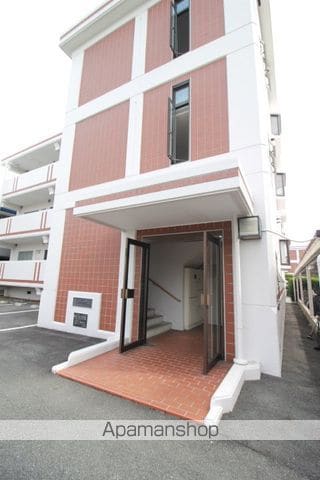 オルセーメゾン山川C棟の玄関写真