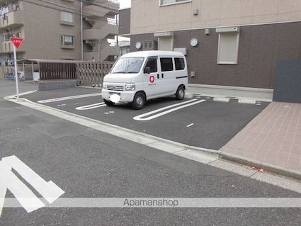 ＡＲＯＵＳＥ[1LDK/45.81m2]の駐車場