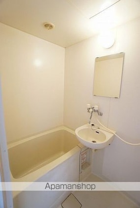 ＰＩＶＯＴ静岡[1R/22.98m2]のバス