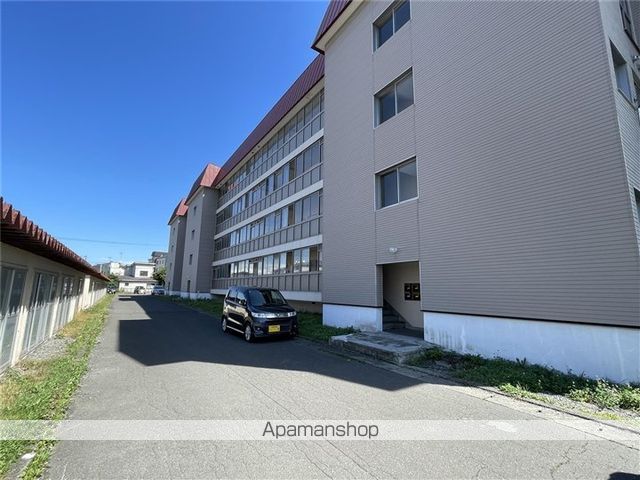 グランドハイツ新明C棟の外観写真