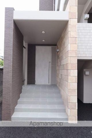 シュタットフルスIの玄関写真