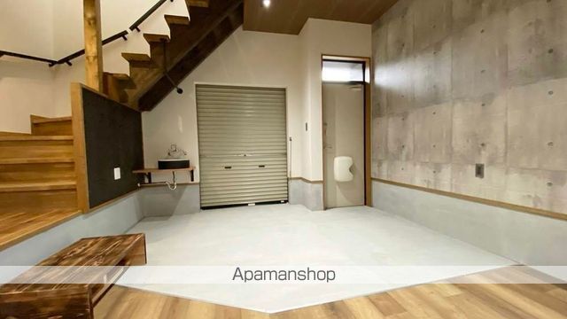 HIGASHIUNE BASEの内装写真