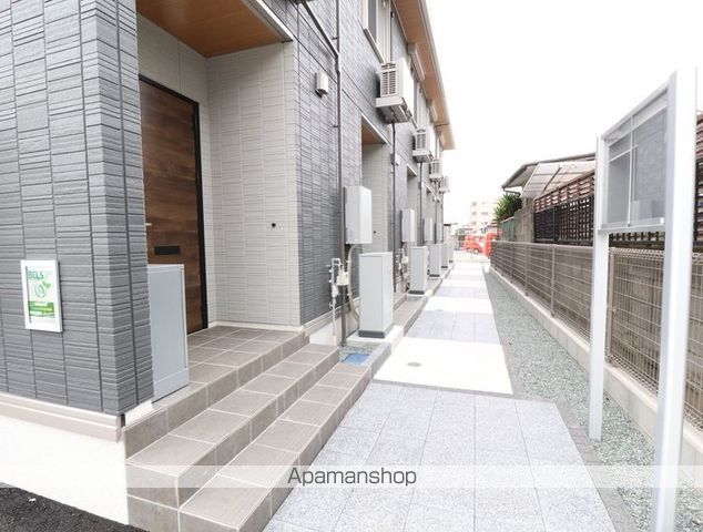 トリシア小山の玄関写真