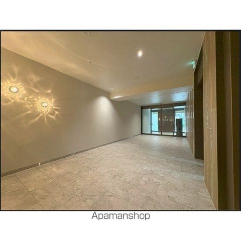 ルフォンプログレRENO銀座EASTの玄関写真