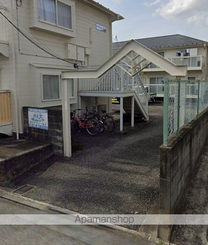 クリスタルローズ梶ヶ谷の玄関写真
