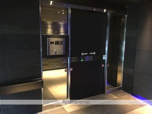 メインステージ武蔵関駅前IIの玄関写真