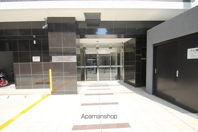 プレミアムステージ新大阪駅前IIの玄関写真