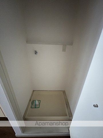 ミッションデルタの内装写真