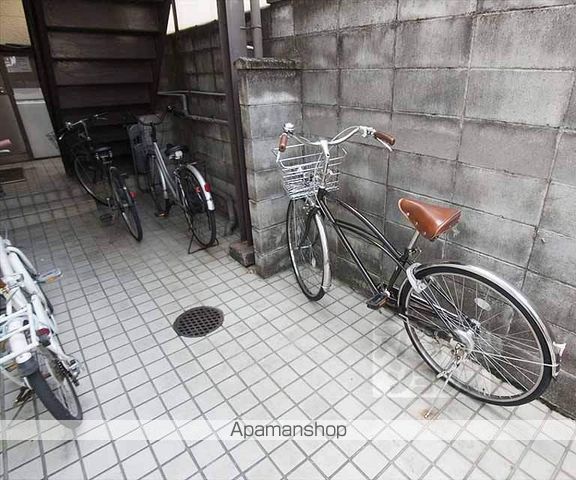 アクティ修学院の玄関写真