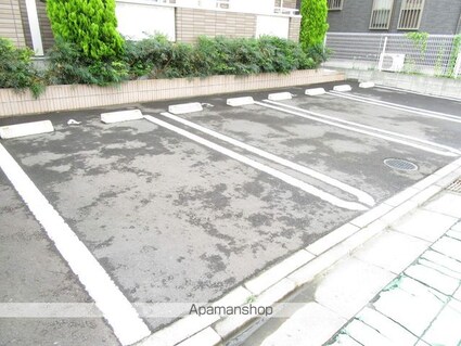 メゾンドサンセールＣ[1LDK/42.37m2]の駐車場