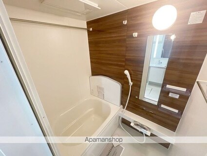 ＤーＲＯＯＭ八幡町[1LDK/41.6m2]のバス