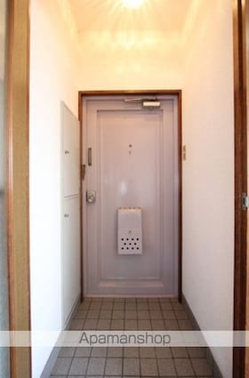 森ビル第８[1R/32.65m2]の玄関
