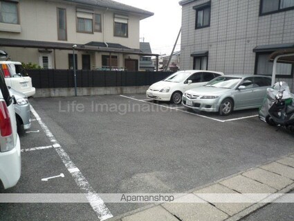 滋賀県大津市月輪３丁目[2DK/45.21m2]の駐車場1