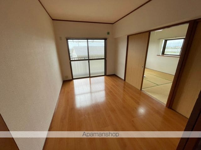 ローヤルマンションの内装写真
