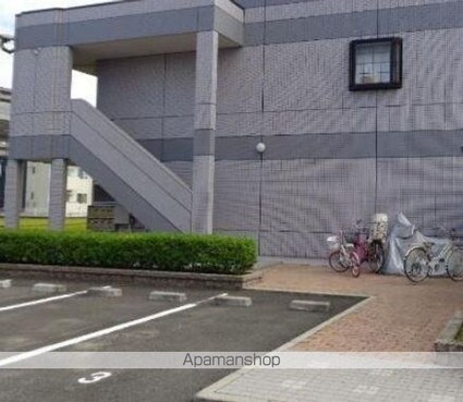 香川県高松市太田下町[3LDK/66.15m2]の駐車場