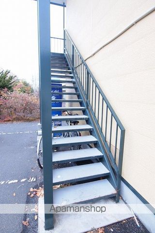 ヒルヴィレッヂ西岡の玄関写真