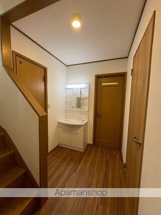 渋谷区本町５丁目戸建[5LDK/120.02m2]の内装2
