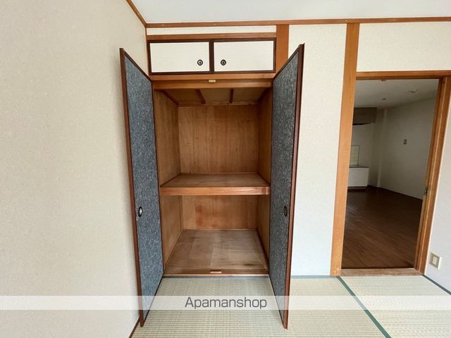 ドゥエル志紀の内装写真
