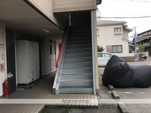あさだA・Bの玄関写真