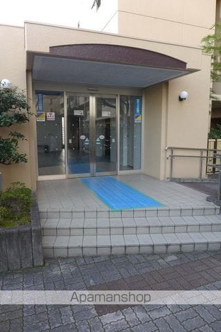 コープ野村新安城B棟の玄関写真
