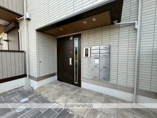 VILLA CALMAの玄関写真