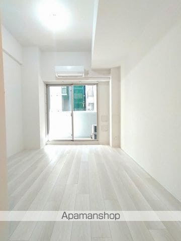ESLEAD新大阪ラヴァーグの内装写真