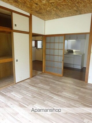 東小二里戸建[4DK/75.8m2]の内装3