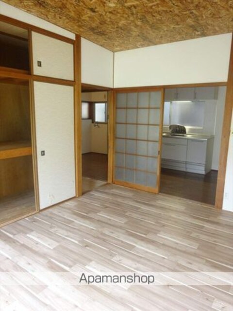 東小二里戸建[4DK/75.8m2]の内装3