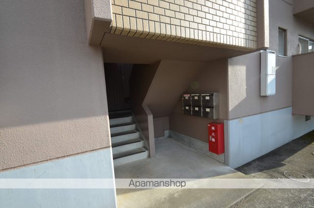 マンションストークVの玄関写真