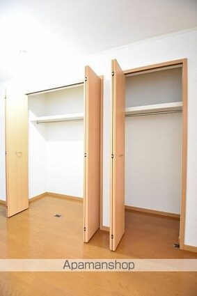 フォーリア[1LDK/46.49m2]の収納