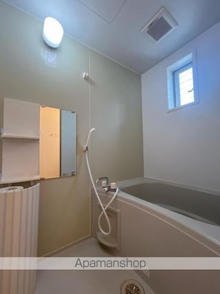 Ｉ・セレブ香川町Ａ・Ｂ[2LDK/62.89m2]のバス