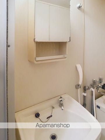 メゾンワタナベBの内装写真